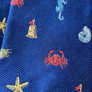 Hickey Freeman silk tie seahorse starfish snail crab bell turtle silk